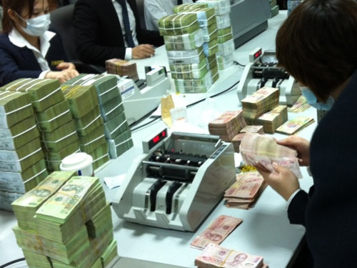 Top 3 máy đếm tiền ngân hàng cực chất bán chạy tháng 7 năm 2021